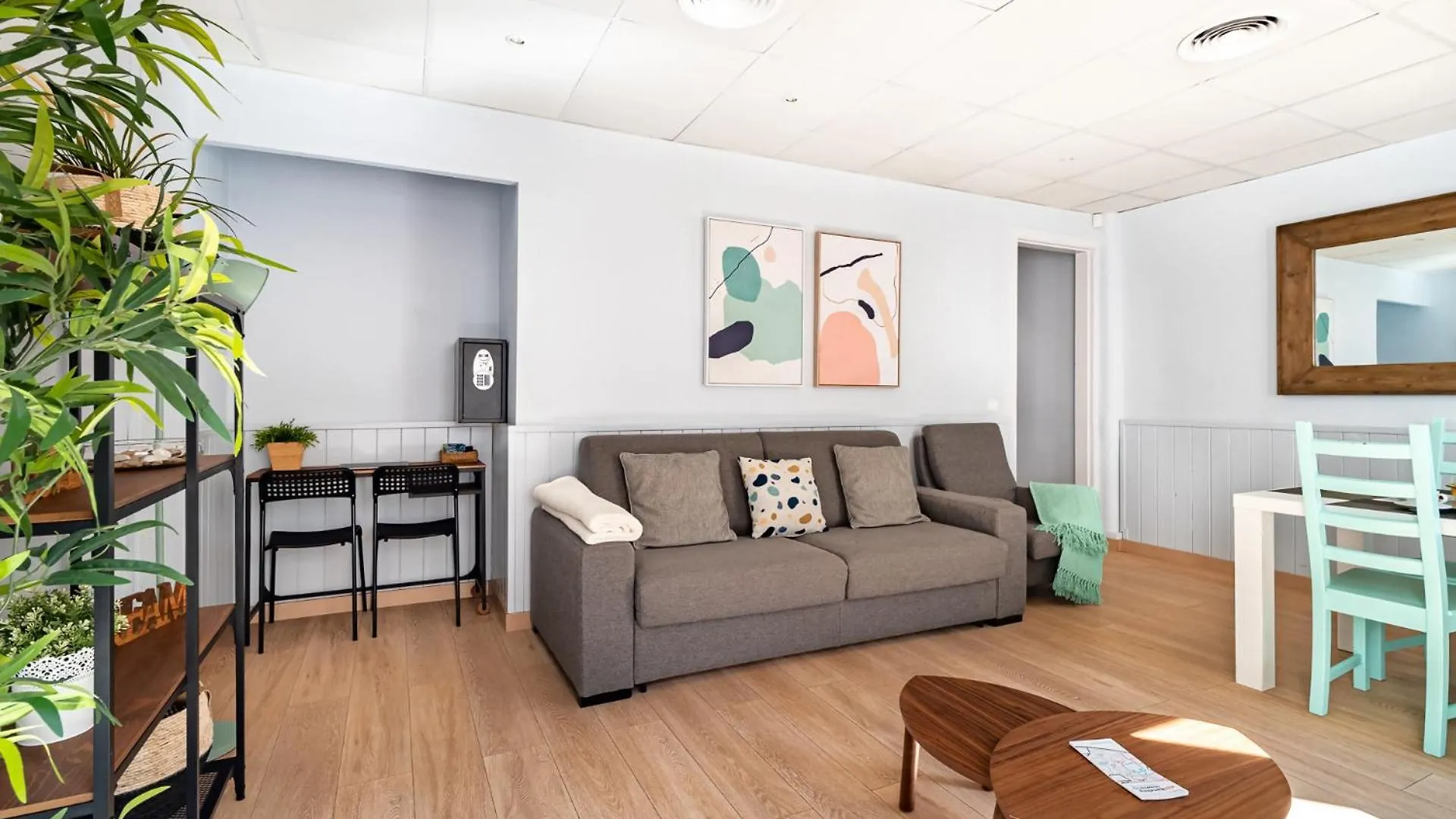 Flaugier Apartment Near Sagrada Familia Barcelona Spanje